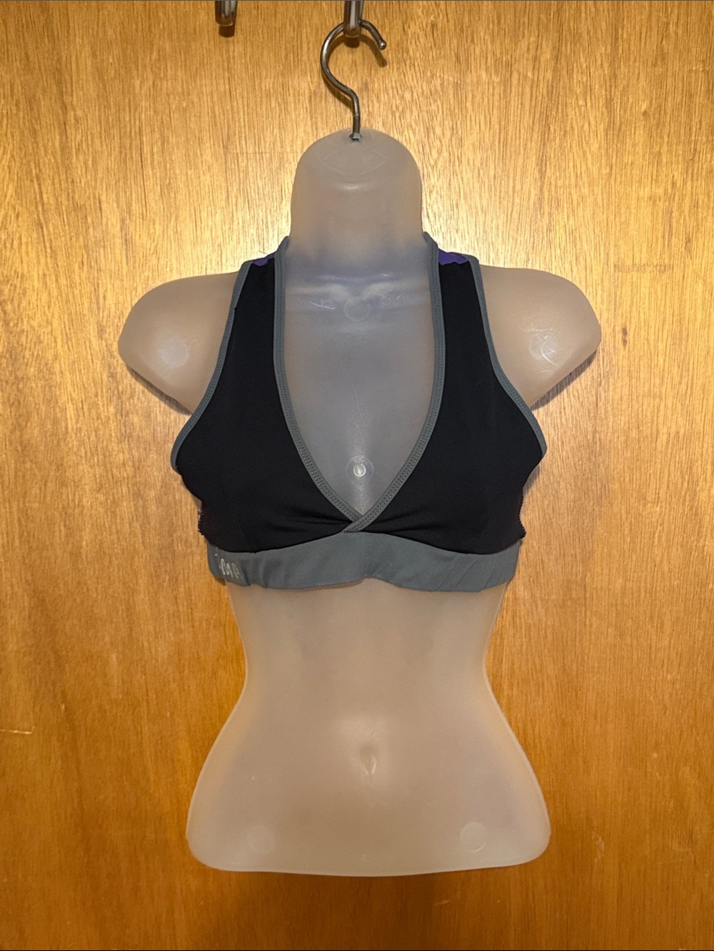 Zumba Fitness Black, Purple, Grey JAM  V-neck Racerback Sports Bra L